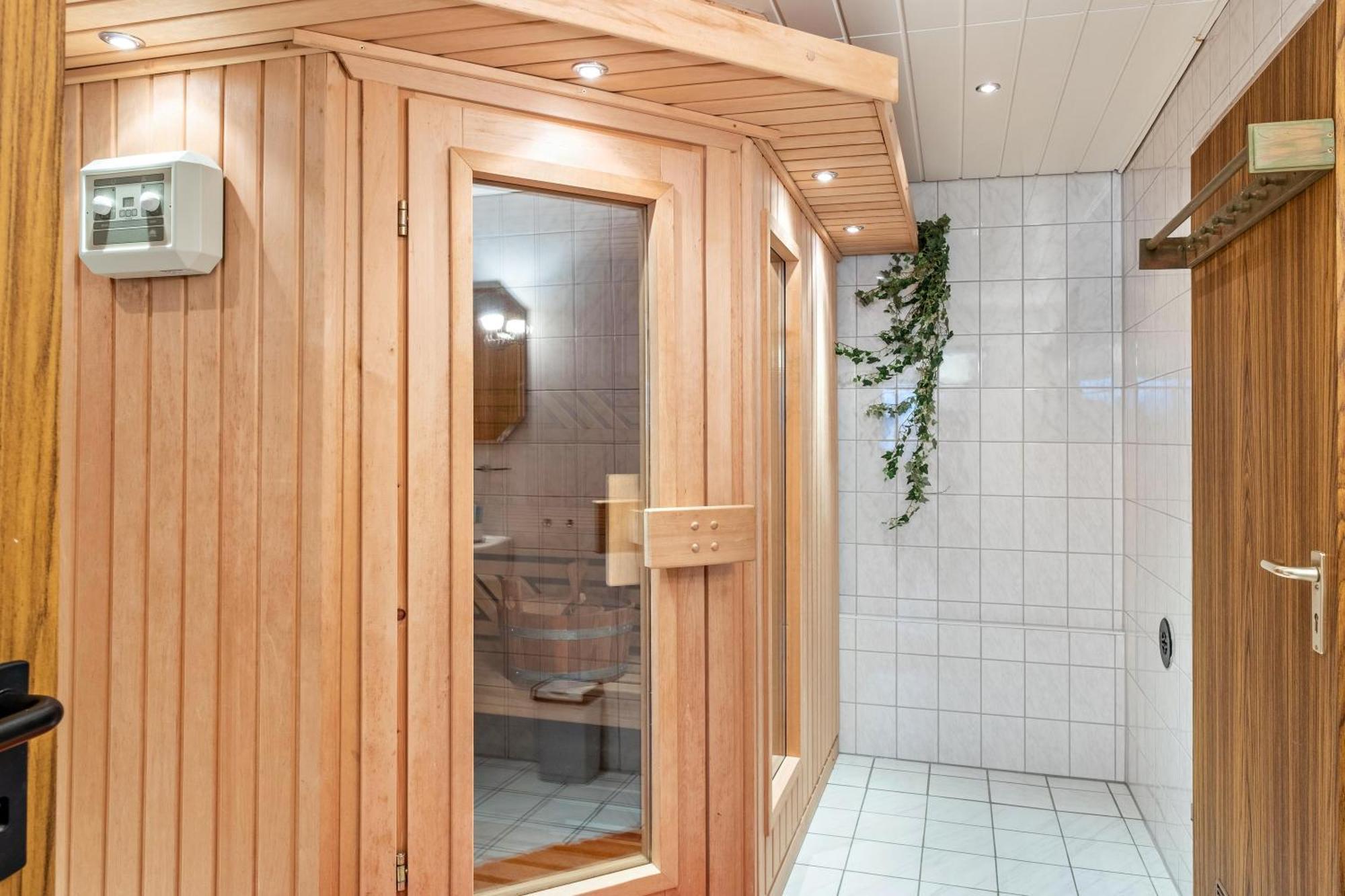 Ferienwohnung Bei Franka Mit Sauna Freiburg im Breisgau Eksteriør billede