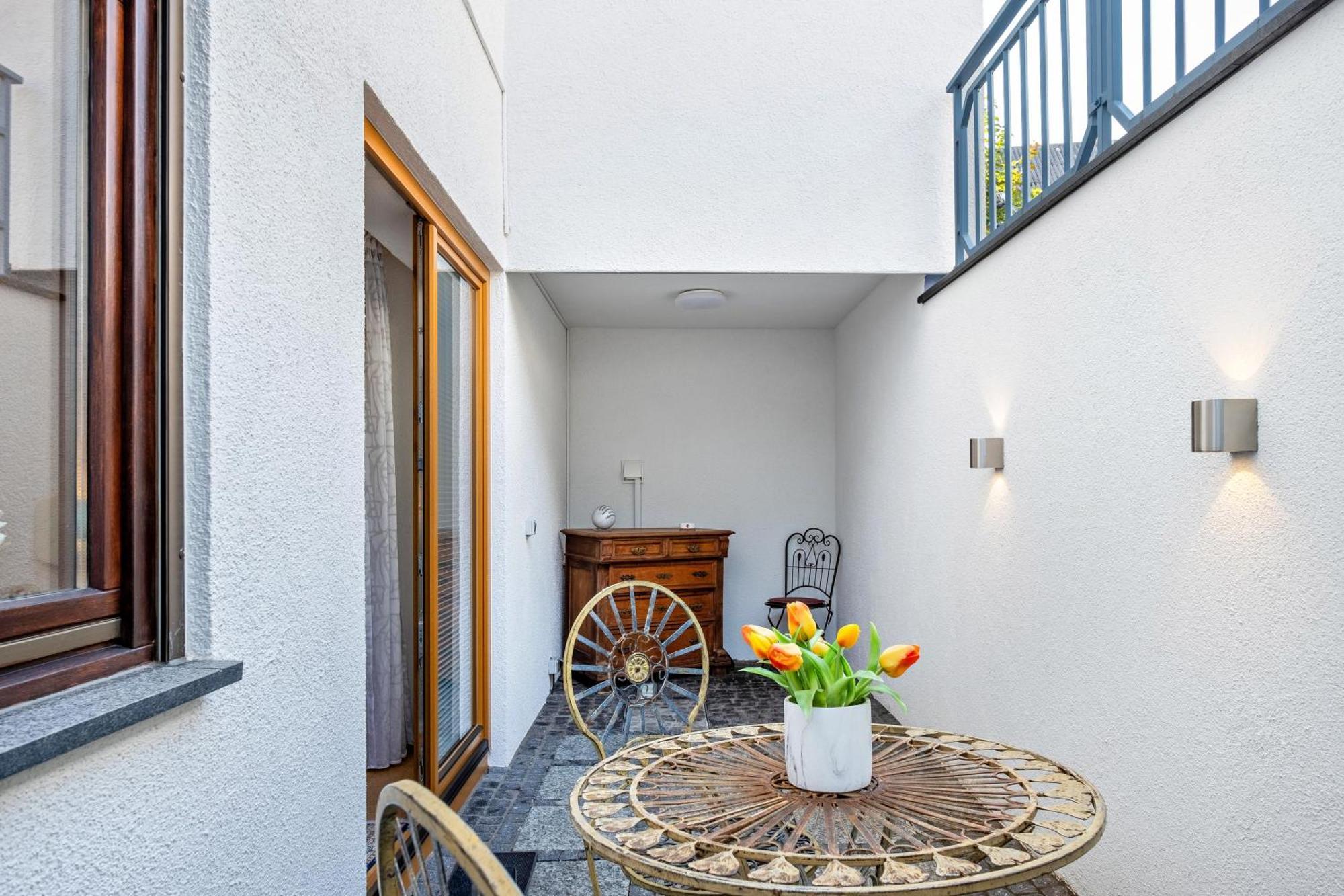 Ferienwohnung Bei Franka Mit Sauna Freiburg im Breisgau Eksteriør billede